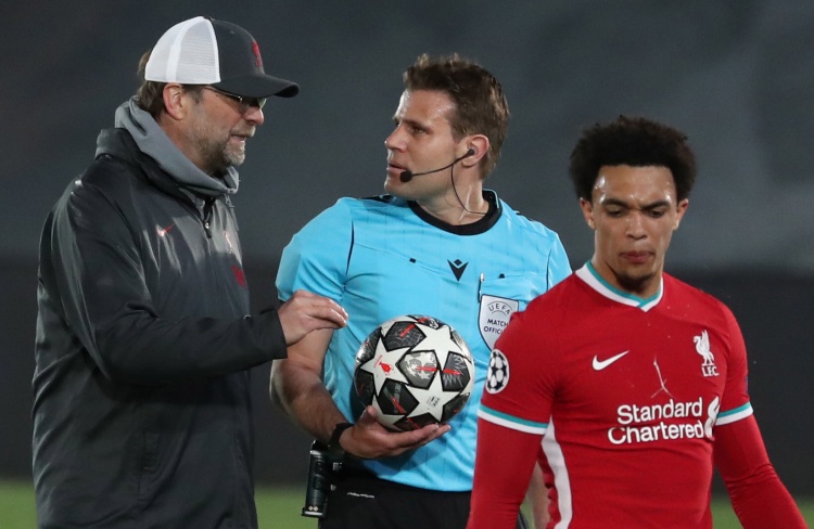 英超第14轮，利物浦、切尔西爆冷，阿森纳巩固领先，曼城或与阿森纳争夺冠军。