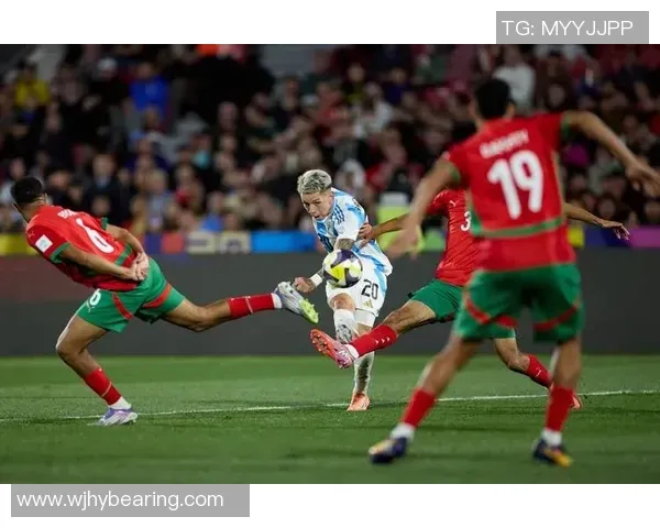 德扑价值损耗：不必要的摊牌如何侵蚀利润？（德州扑克中的价值流失：无谓摊牌如何蚕食你的收益）